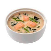 Сливочный мисо-суп с лососем